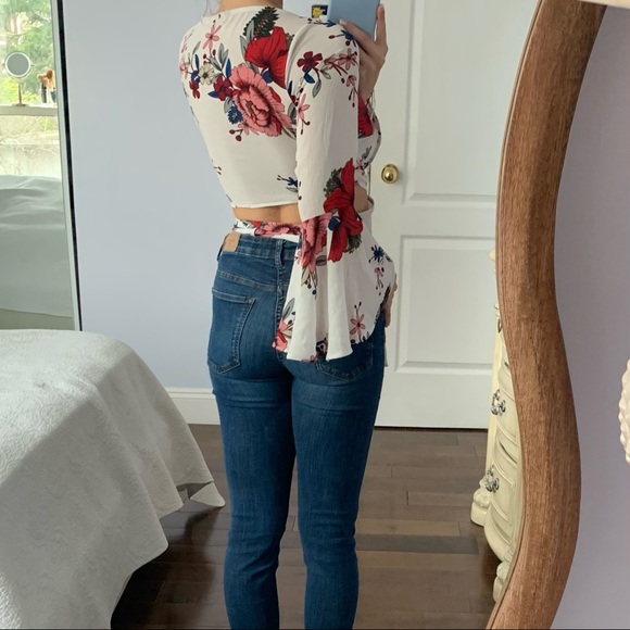 Floral Bell Cap Wrap Around Top - Picture 6 of 12